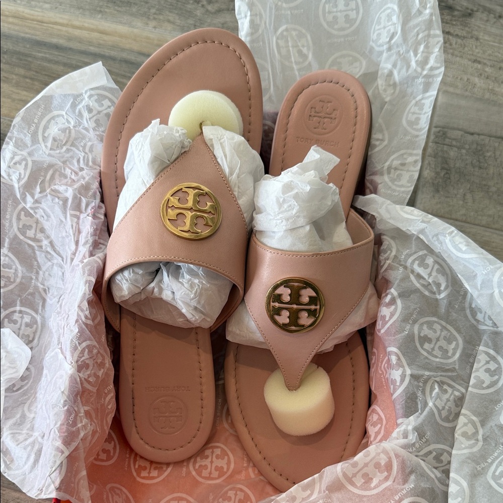 Tory Burch-Benton Flat Thong-Sea Shell Pink/Gold-Size 10.5 -Great condition - Picture 7 of 10